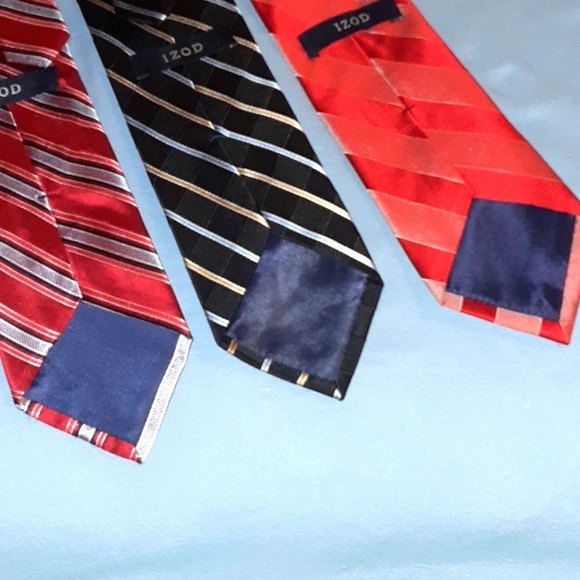 *3 for 15* Mens IZOD tie bundle - Picture 3 of 5